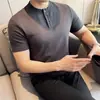 Nueva Camiseta de Manga Corta de Moda para Hombre Verano 2026 con Cuello Henley, Diseño Falso de Dos Piezas, Colores Contrastantes y Diseño Elástico Único