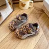 Zapatillas Deportivas con Estampado de Leopardo para Niñas Zapatillas de Entrenamiento Versátiles Alemanas Nuevo Otoño 2026 Zapatos Individuales Zapatos Casuales de Gamuza para Niños