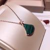 Collar de falda de ágata Seiko chapado en plata s925, colgante para mujer, cadena con hebilla original, collar de falda de ágata roja en forma de abanico