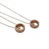 Collar de doble capa con patrón de rombos estilo Chanel para mujer, oro rosa de alta gama con diamantes, cadena para la clavícula finamente elaborada, colgante inspirado en Chanel para mujer