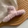 Versión coreana de accesorios para el cabello nuevos de otoño e invierno moda lindo color caramelo conejo felpa pasador pinza para el pelo temperamento cruz grande pinza de agarre