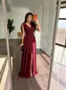 Vestido largo estilo francés de cuello en V europeo y americano 2026, sin mangas, entallado en la cintura, vestido de lujo ligero, nuevo vestido de noche