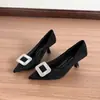 Zapatos de tacón alto de punta de gamuza negra para mujer, cómodos para uso prolongado, adecuados para el lugar de trabajo y para ir al trabajo, con hebilla cuadrada de pedrería y tacón de aguja