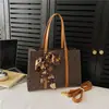 Bolso de Mano de Lujo Ligero para Presbicia Bolso de Hombro para Mujer Nuevo 2025 Bolso Tote de Gran Capacidad para el Trabajo Bolso de Hombro de Gama Alta