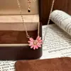 Novo Colar Popular de Margarida Rosa da Xiaohongshu para Mulheres, Tendência e Cool, Mesmo Estilo do G-Dragon, Corrente Clavicular de Design de Alta Qualidade