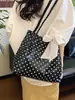 Bolsa de Lona com Bolinhas de Design de Nicho para Mulheres, Nova Bolsa de Ombro de Verão 2026, Bolsa Saco Casual Tendência e Popular