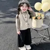 Conjunto de 3 Piezas para Niña Otoño/Invierno 2026 Base de Rayas Estiloso Versátil Casual Mediano-Grande Chaleco de Lana de Cordero Pantalón