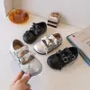 Zapatos Mary Jane de piel con lunares y lazo para niña, nueva colección otoño 2026, casuales y versátiles, zapatillas de ballet tipo princesa con suela suave