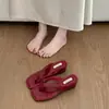 Chinelos Versáteis Estilo Coreano para Mulheres, Novo Modelo de Verão, Sandálias Abertas para Férias na Praia, Estilo Simples 2026