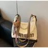 Bolsa Tote Transfronteiriça para Mulheres, Grande Capacidade, Nova Bolsa Transversal com Corrente para Ombro de Nicho Outono e Inverno 2026, Mochila Multifuncional