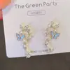 Pendientes de Flor de Circonita Únicos, Frescos y de Estilo Super Hada para Mujer, Pendientes de Botón de Mariposa Versátiles de Gama Alta de Nicho