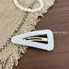 Pinza BB Triángulo Grande Hueca de Cuadros Coloridos Estilo Coreano para Mujer Clip Dulce Estilo Campus para Flequillo Hace que la Cara se Vea Más Pequeña Pinza para el Pelo de las Patillas