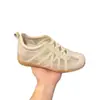 Zapatillas de entrenamiento alemanas para mujer que aumentan la altura, nuevas zapatillas casuales de malla transpirable para verano 2026, versátiles para personas bajitas