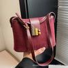 Bolso Mini Caja Esmerilado de Moda Nicho 2024 Invierno Nuevo Retro Moderno Bolso de Hombro Bolso Mensajero de Alta Gama