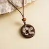 Collar Ovalado de Cadena de Cuero Vintage Europeo y Americano con Flor de Resina de Madera Graduada Cadena para Clavícula de Nicho de Segunda Mano Transfronteriza de Gama Alta