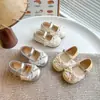 Zapatos de Cuero Estilo Coreano Inspirados en Chanel para Niñas 2026 Primavera y Otoño Nuevos Zapatos de Princesa con Lazo para Niños Pequeños con Correa de Velcro Mocasines