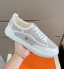 Zapatos Blancos Ligeros y Transpirables de Malla con Cordones Planos de Caña Baja para Hombre, Nuevos para Primavera y Otoño, Sencillos y Modernos, Versátiles Zapatos para Conducir