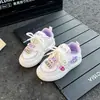 Zapatos para Niñas 2025 Nuevos Zapatos Deportivos Infantiles de Primavera y Otoño Tenis de Princesa de Cuero para Niños Mayores Transpirables con Diseño de Dibujos Animados