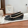 Zapatos Planos con Remaches para Mujer Suela Suave Cómodos Verano Nuevo Estilo 2025 Franceses Punta Puntiaguda Zapatos de Mujer de Una Capa Slip-on para Mujer