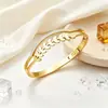 Pulseira de Aço Titânio com Orelha de Trigo Vazada Cravejada de Strass Fecho de Folha de Luxo Leve Joia Versátil Exquisita Resistente à Cor para o Dia a Dia