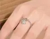 Anillo Geométrico de Zirconia 5A Full Diamante, Anillo de Moda Versátil para el Día a Día, Hot Selling al por Mayor en Transmisiones en Vivo Transfronterizas de Tiktok