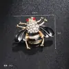 Versão Coreana Broche Fofo de Joaninha e Abelha com Gotejamento de Óleo Liga de Zinco Incrustada com Diamantes Alfinete de Emblema de Inseto Acessório para Roupa Bolsa