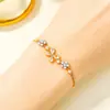 Pulsera de Flor de Trébol de Cuatro Hojas, Estilo Francés, Lujo Ligero, Versátil para Mujeres, Apilable, Venta al por Mayor Vintage, Nuevo Modelo 2025, Apilable, Lujo Ligero, Gama Alta