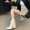 Botines Retro Plisados para Aumentar la Altura, Modelo Nuevo Otoño 2026 en Negro, Albaricoque y Marrón Oscuro para Adultos