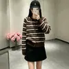Cárdigan de Punto Rayado para Mujer, Nuevo Estilo Otoño/Invierno 2026, Suéter Corto Casual Relajado de Corte Ajustado, Nueva Prenda de Abrigo de Otoño