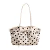 Bolso tote de moda estilo coreano con lazo de lunares para mujer, nuevo modelo otoño 2026, bolso de hombro y axila de gran capacidad para el día a día