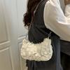 Bolsa de Ombro Feminina 2025 Verão Nova Romântica Fofa de Rede com Flores Corrente para Usar no Ombro e Sob o Braço