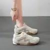 Tênis de treino femininos alemães estilosos e versáteis, novo modelo de verão, estilo universitário de nicho, tênis casuais femininos versáteis, tênis de malha respirável