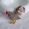 Broche de gallo exquisito retro europeo y americano joyería año del gallo animal pin ramillete accesorios de ropa suministro de comercio exterior