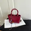 Bolso tipo cubo nuevo, simple y elegante, Otoño 2026, Bolso de mano chic vintage para mujer, Bolso versátil para el trabajo, de hombro y cruzado