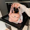 Bolso Casual Sencillo para Mujer Viajera Primavera 2025 Nuevo Bolso Explosivo de Alta Gama con Colgante Bolso Cruzado de Moda