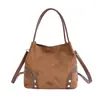 Bolsa vintage de alta costura de grande capacidade, novo modelo outono 2026, bolsa feminina simples, bolsa de ombro e transversal, bolsa tipo sacola para o dia a dia