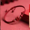 Pulsera de la Suerte con Cinabrio Natural y Arena Dorada Púrpura de Bajo Contenido, Pulsera Tejida con Hilo Rojo de Trébol de Cuatro Hojas para Mujer para el Año de Nacimiento, Flor de Cinco Pétalos