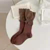 Meias de bezerro marrom melardo para mulheres, meias brancas com babados, algodão puro para primavera e outono, meias longas para botas com acabamento de renda da moda