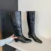 Botas de montar para mujer de estilo coreano de caña alta para aumentar la altura, nuevo modelo de otoño 2026, elegantes botas ajustadas con cremallera trasera