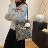 Bolso Tote Cubo Estampado de Leopardo para Mujer 2025 Nuevo Diseño de Nicho Retro Moderno Moda Versátil Gran Capacidad Bolso de Hombro