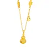 Colar com Pingente de Moeda de Ouro Sand Dourado Estilo Igual da Loja de Ouro Puzuo Nova Corrente para Clavícula com Filigrana Chinoiserie Atrai-Fortuna