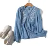 Top Camisa Jeans Tencel Bordado Gola V para Mulheres, Estilo Étnico, Primavera/Verão 2025, Estilo Francês, Estilo Coreano, Camisa que Rejuvenesce