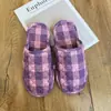 Novas Pantufas de Algodão Baotou Outono e Inverno Casal Casa Interior Femininas Silenciosas Antiderrapantes Tecido Base de Pano Pantufas de Chão Masculinas