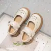 Sapatos de Menina Infantil Couro Macio Genuíno Sapatos de Princesa 2025 Novo Primavera/Verão Bebê Solado Macio Vazados Mary Janes Sapatos de Couro de Primavera