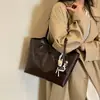 Bolso Retro de Gran Capacidad para Mujer 2026 Nuevo Bolso de Hombro Casual para el Trabajo y el Viaje Bolso Tote Texturizado Simple Versátil