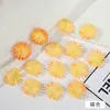 Acessórios de peças de flor de crisântemo pequeno de simulação de fábrica pétalas de margarida diy flores de seda semi-acabadas adereços de flor de adorno de cabeça decorativo