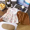 Conjunto de Verão para Meninas Nova Roupa Infantil Estilosa Top Colete Floral Sem Mangas e Shorts Conjunto de Duas Peças para Bebês Meninas