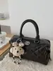 Bolsa de Ombro Acolchoada Fashion de Grande Capacidade para Mulheres 2025 Nova Bolsa Tote de Nicho de Luxo para Trabalho e Deslocamento