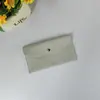 Novidade em Estoque Atacado Cor Sólida Couro Carteira Pequena Porta-Passaporte Estilo Ins Envelope Porta-Moedas Couro Sintético Armazenamento para Óculos