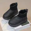 Botas de Neve Femininas de Lã com Emenda na Boca 2025 Inverno Nova Moda Botas Curtas de Veludo Masculinas Sapatos de Algodão Grandes para Meninas